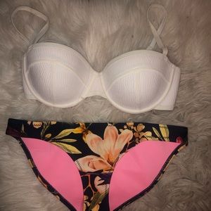 Triangl Bikini Set
